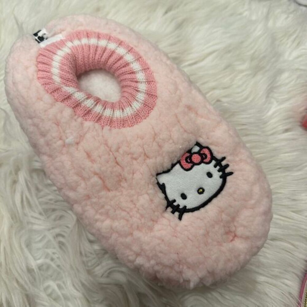 Hello Kitty slipper socks